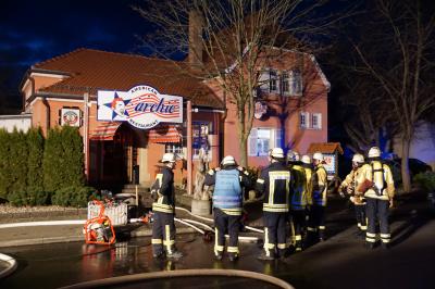 Holzmaden: Gasheizofen loest Brand in einer Gaststaette aus - eine Person verletzt